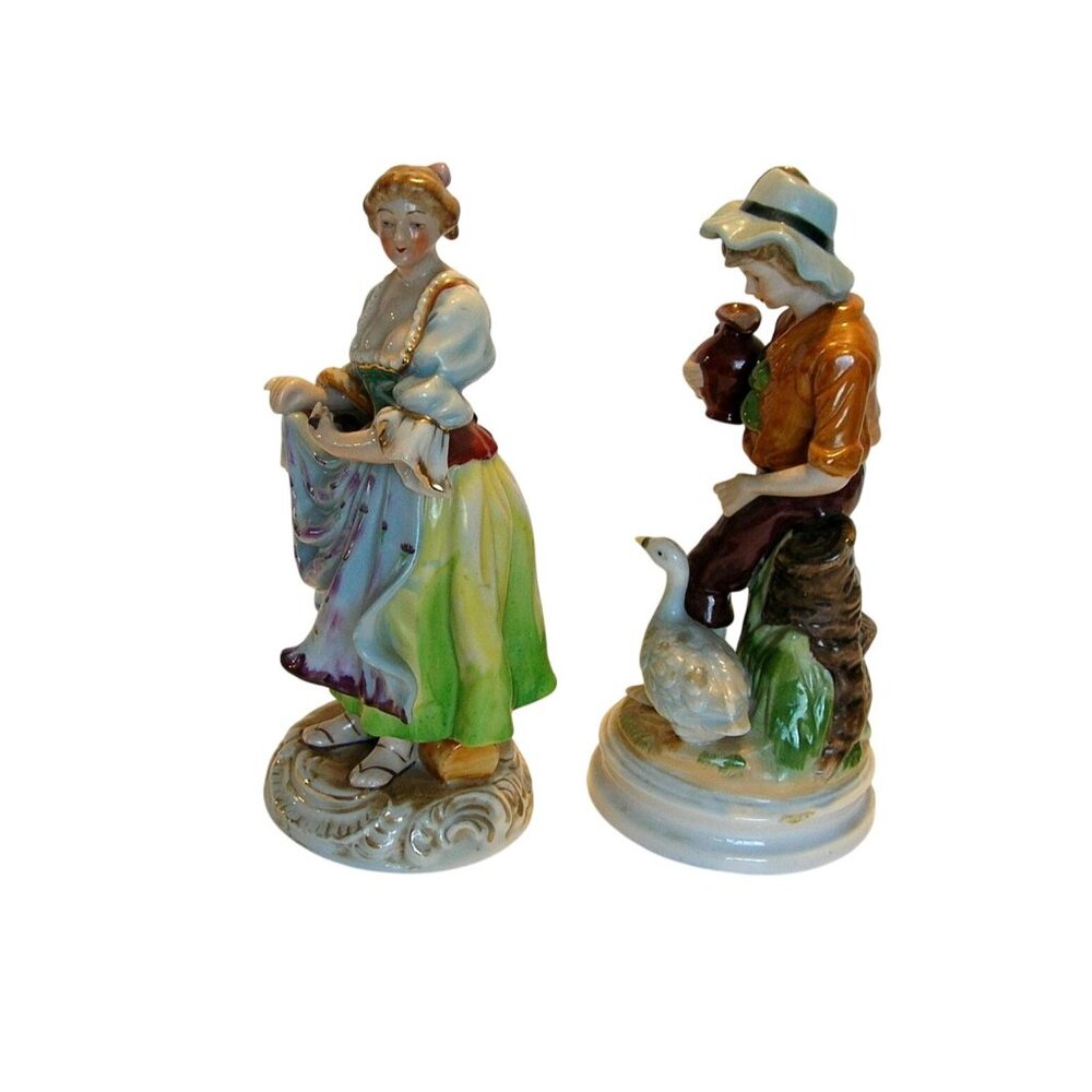 Romantic Colonial Peasant Couple Large Figurines - Picture 3 of 6